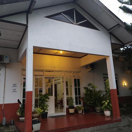 Banana Homestay Prawirodirjan Yogyakarta Exterior photo