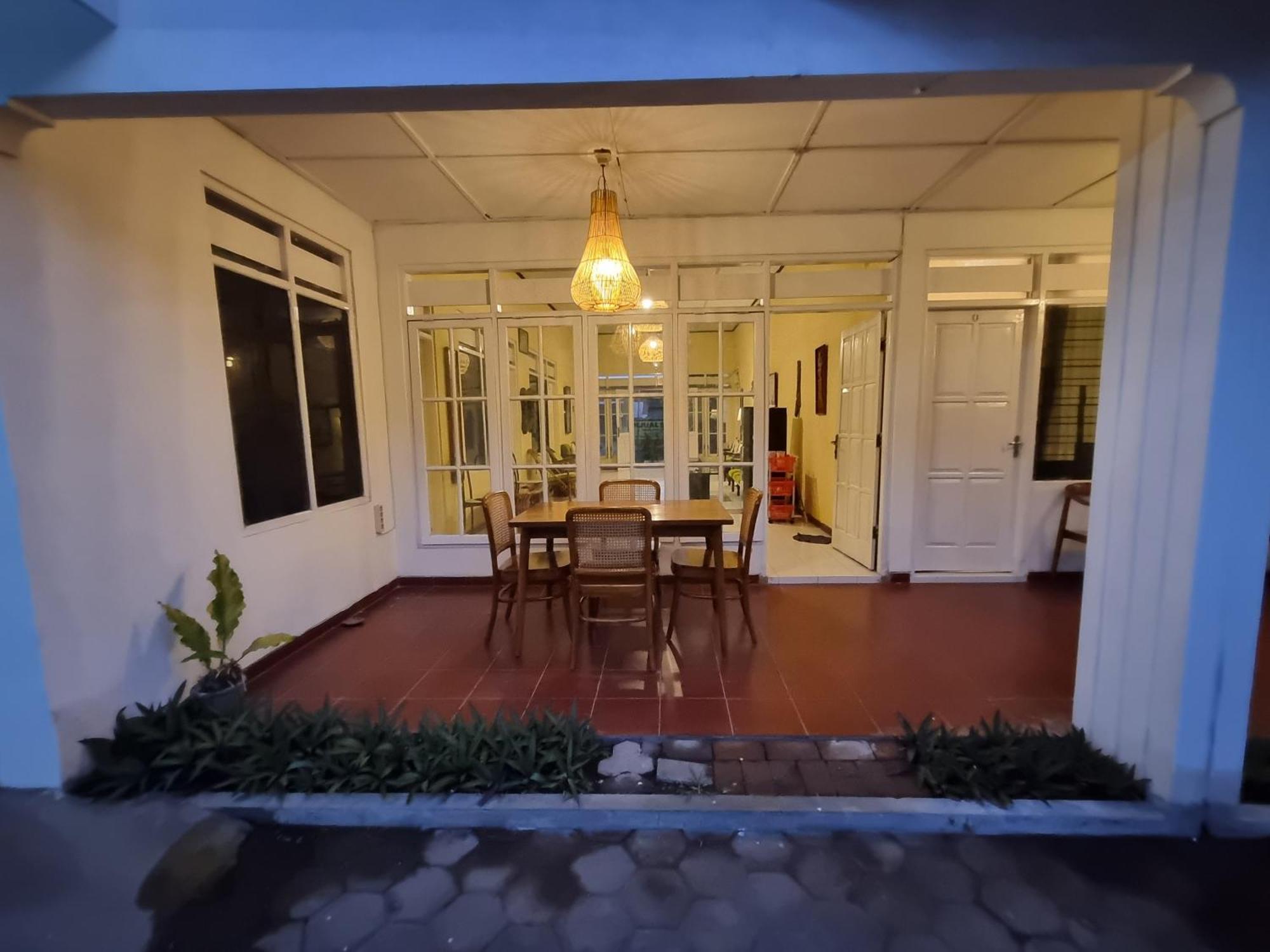 Banana Homestay Prawirodirjan Yogyakarta Exterior photo